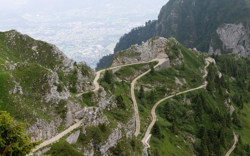 A road cutting through some mountains with lots of hairpin bends: a metaphor for multi-channel advertising